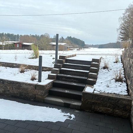 Neu Nach Renovierung - Mit Eigener Terrasse - Naturnahe Ortsrandlage - Vdsl - 10 Min Zum Nuerburgring - Ausgezeichnete Lage Lägenhet Bodenbach Exteriör bild